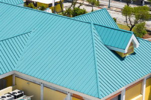 4 Pro’s and Con’s For A New Roof Installation 